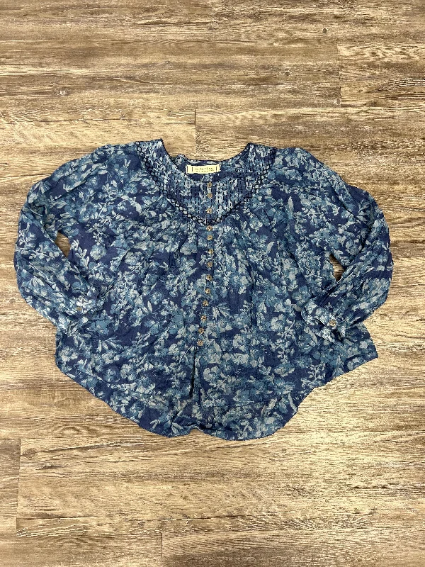 Top Long Sleeve By We The Free In Blue, Size: Xs