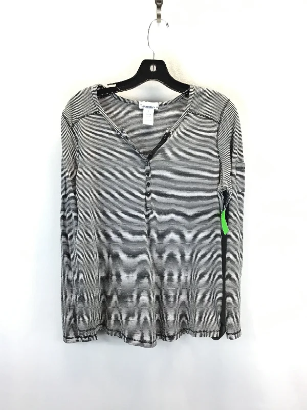 Top Long Sleeve By Studio In Black & White, Size: L