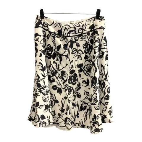 Skirt Mini & Short By Ann Taylor In Black & White, Size: 8