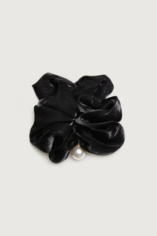 SCRUNCHIE WITH PEARL