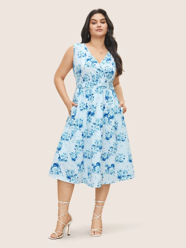 Overlap Collar Floral Sleeveless Ruched Dress